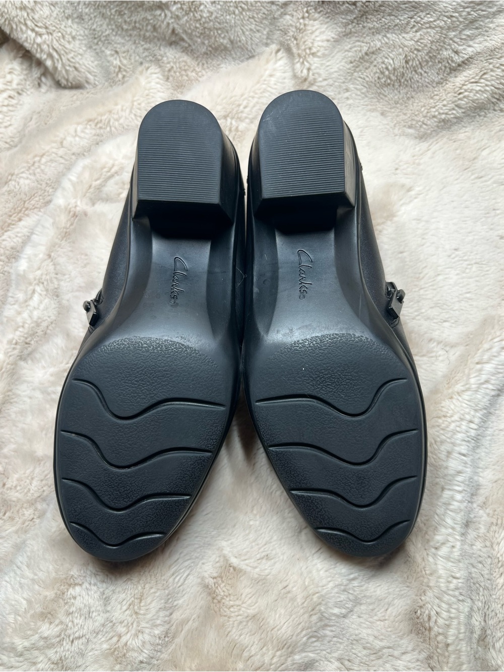 Clarks Black Bootie Womens size 7.5 - Picture 4 of 8